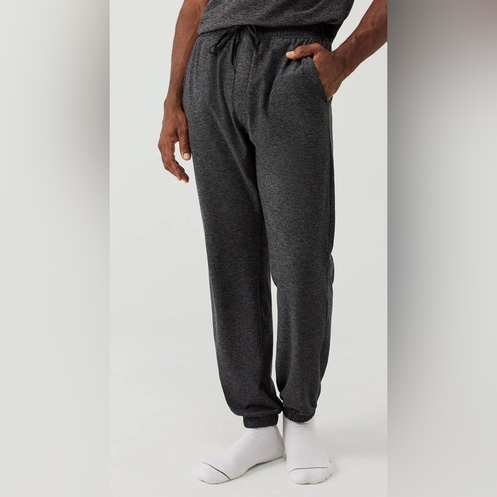 Outdoor Voices Men cloudknit relaxed sweat jogger pants grey
